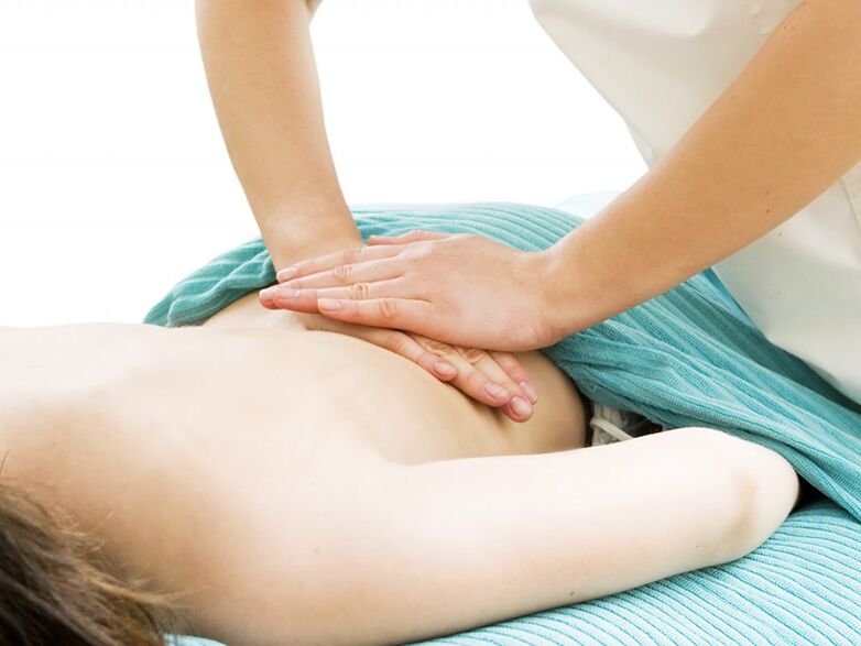 Massage because pain in the lower back